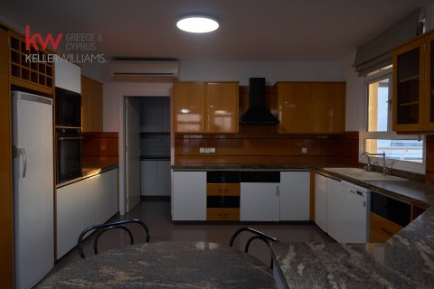 3 bedrooms Duplex in Larnaca, Larnaka,  No. 39977 2