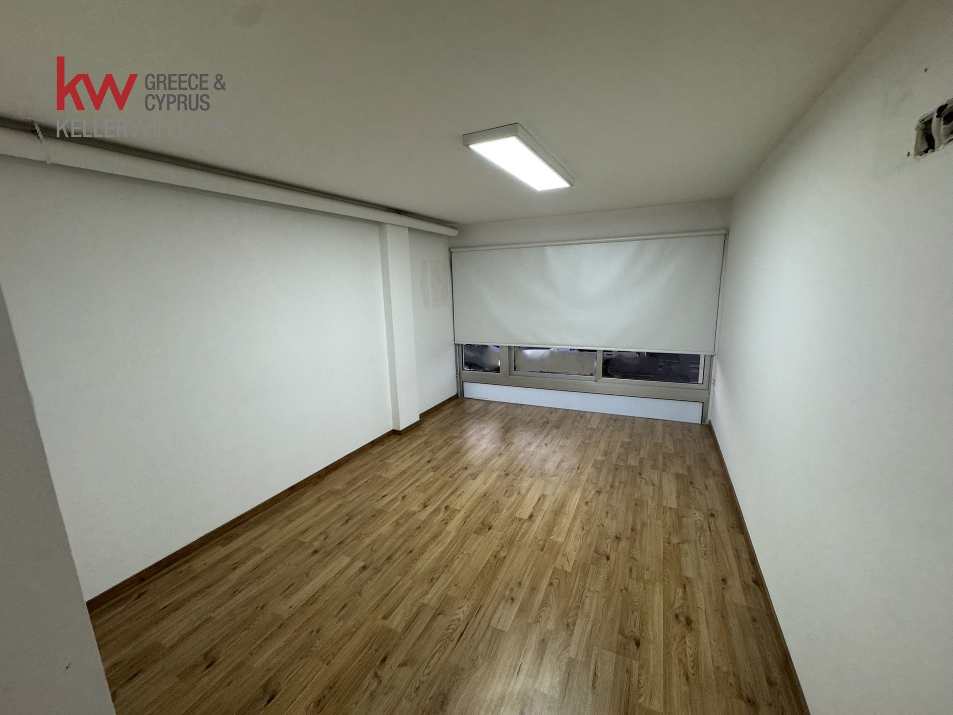 70m2 Shop in Larnaca, Larnaka, Cyprus No. 39982