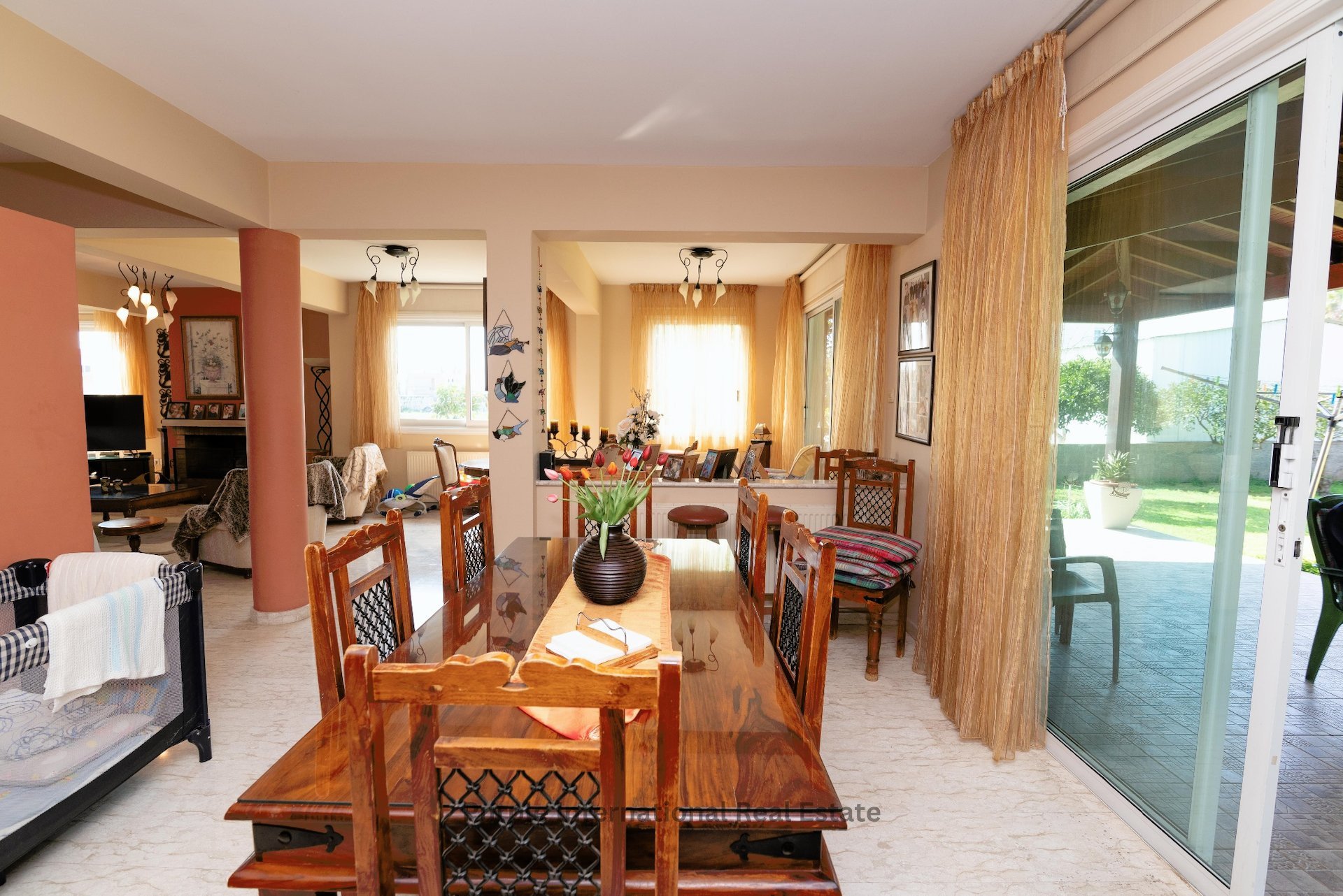 4 bedrooms Villa in Paralimni, Ammochostos, Cyprus No. 36246