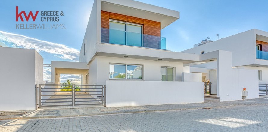 3 bedrooms Townhouse in Ayia Napa, Ammochostos,  No. 40491