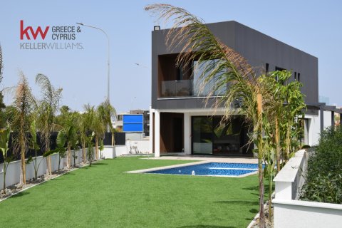 4 bedrooms Villa in Paralimni, Ammochostos,  No. 40489 10