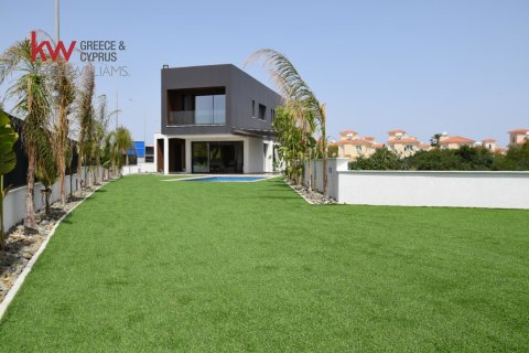 4 bedrooms Villa in Paralimni, Ammochostos,  No. 40489 9