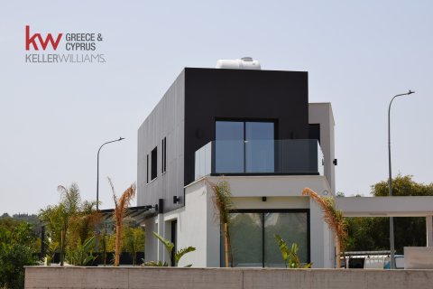 4 bedrooms Villa in Paralimni, Ammochostos,  No. 40489