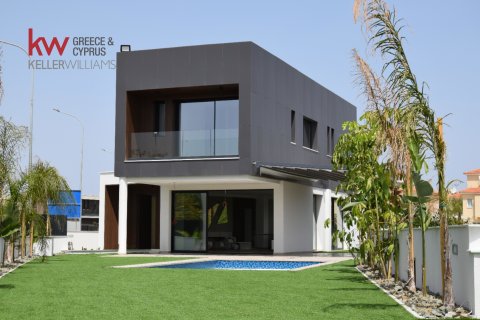4 bedrooms Villa in Paralimni, Ammochostos,  No. 40489 7