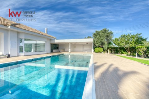 4 bedrooms Villa in Paralimni, Ammochostos,  No. 40492 2