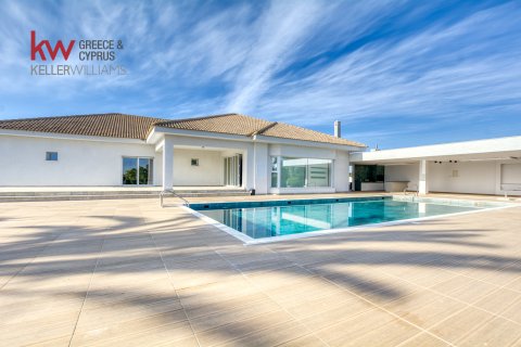 4 bedrooms Villa in Paralimni, Ammochostos,  No. 40492