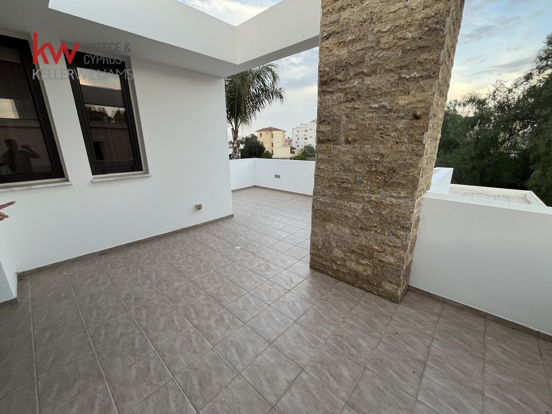 4 bedrooms Villa in Larnaca, Larnaka, Cyprus No. 40493