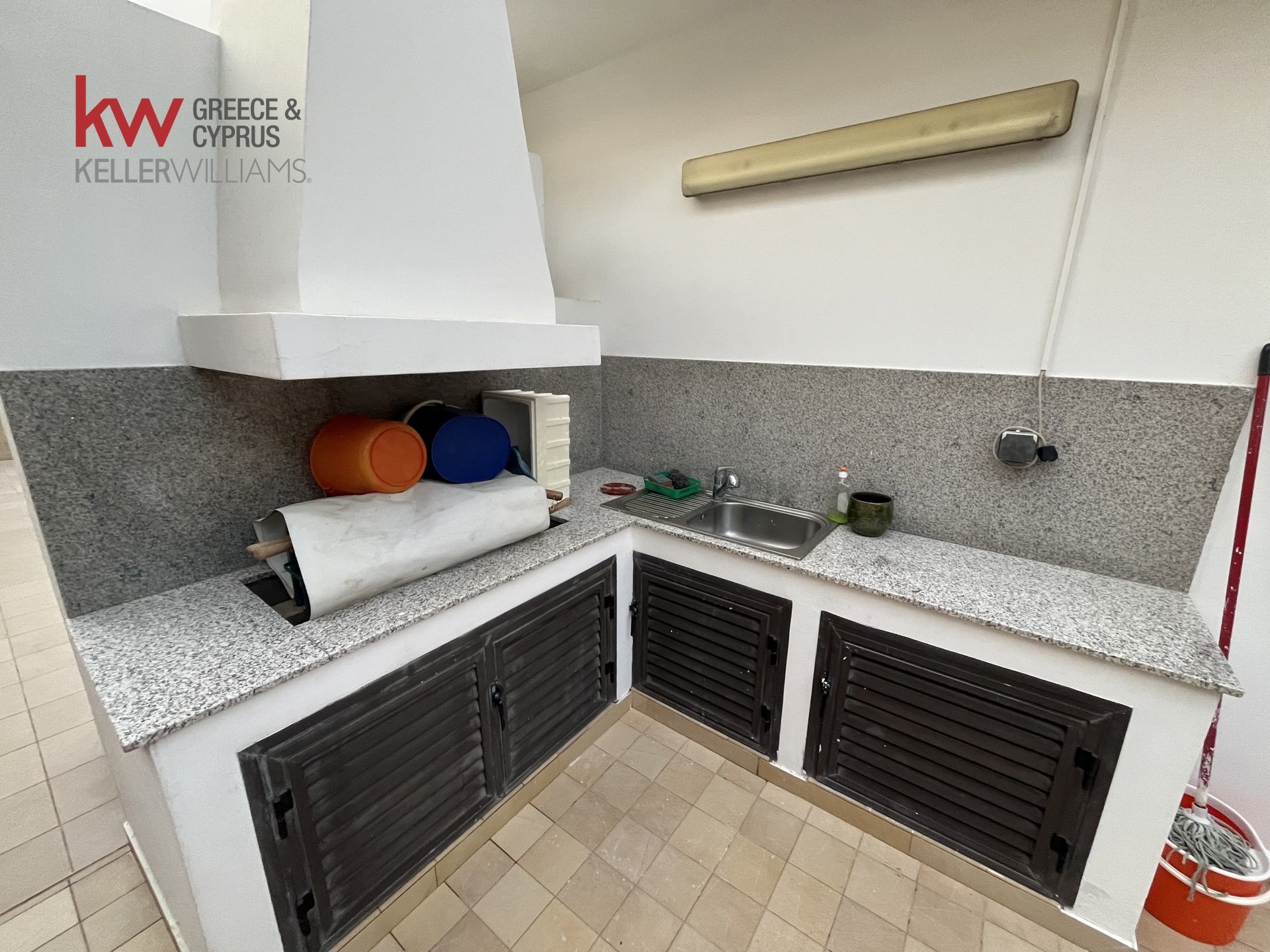 4 bedrooms Villa in Larnaca, Larnaka, Cyprus No. 40493