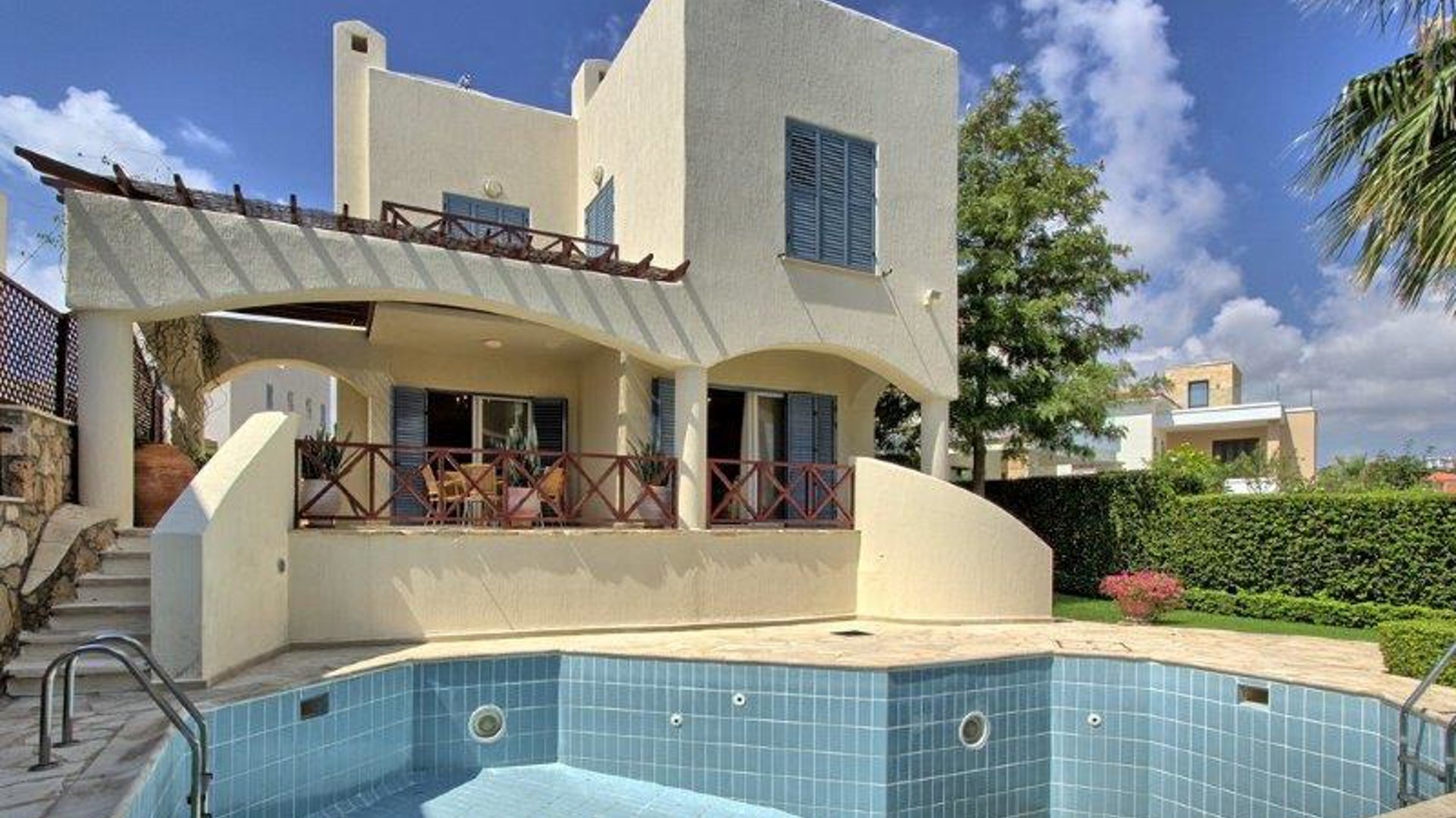 4 bedrooms Villa in Chloraka, Paphos, Cyprus No. 26108