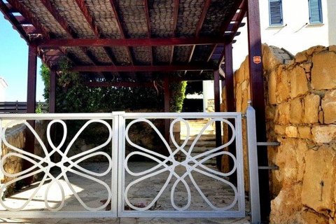 4 bedrooms Villa in Chloraka, Paphos, Cyprus No. 26108