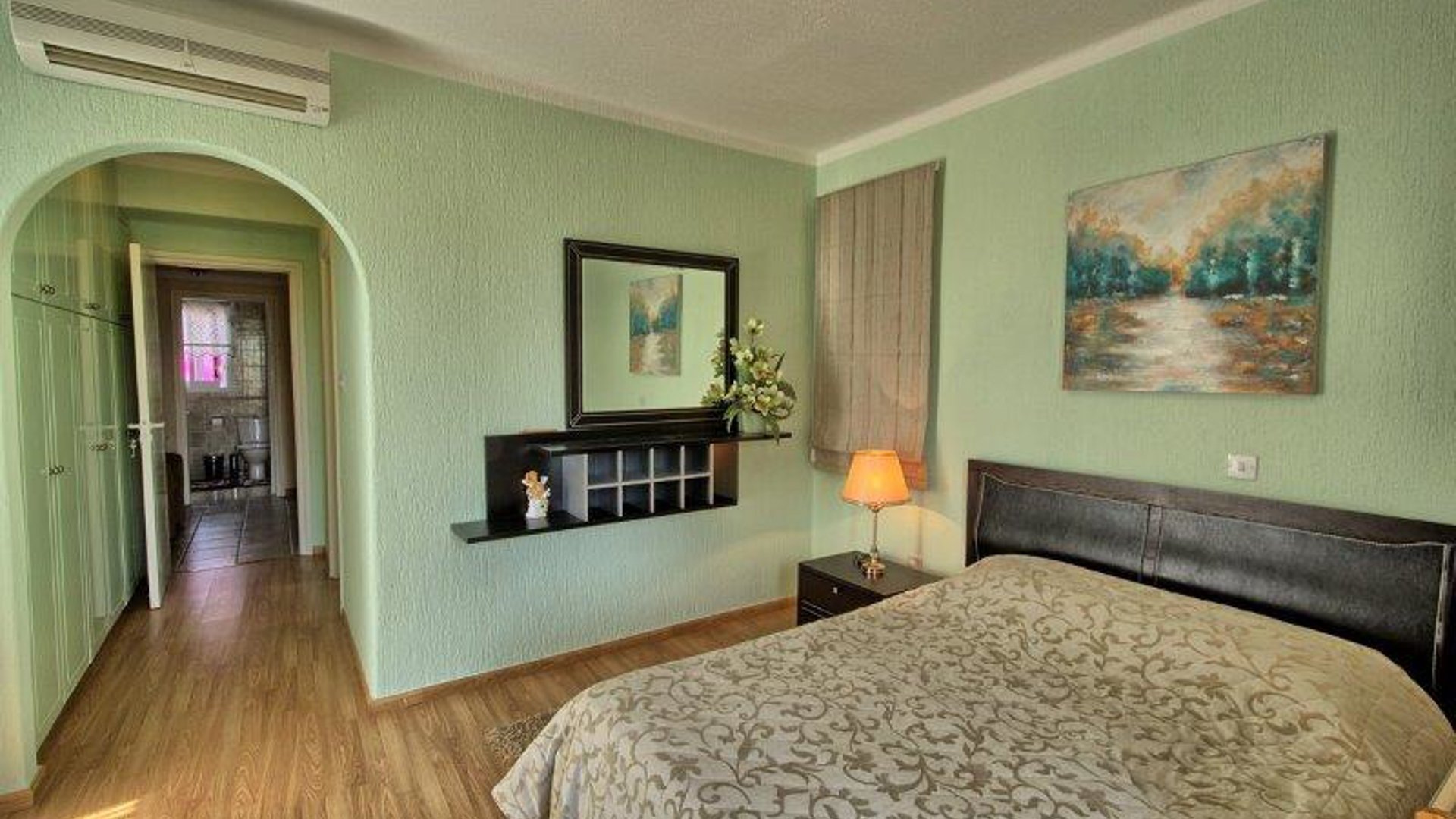 4 bedrooms Villa in Chloraka, Paphos, Cyprus No. 26108