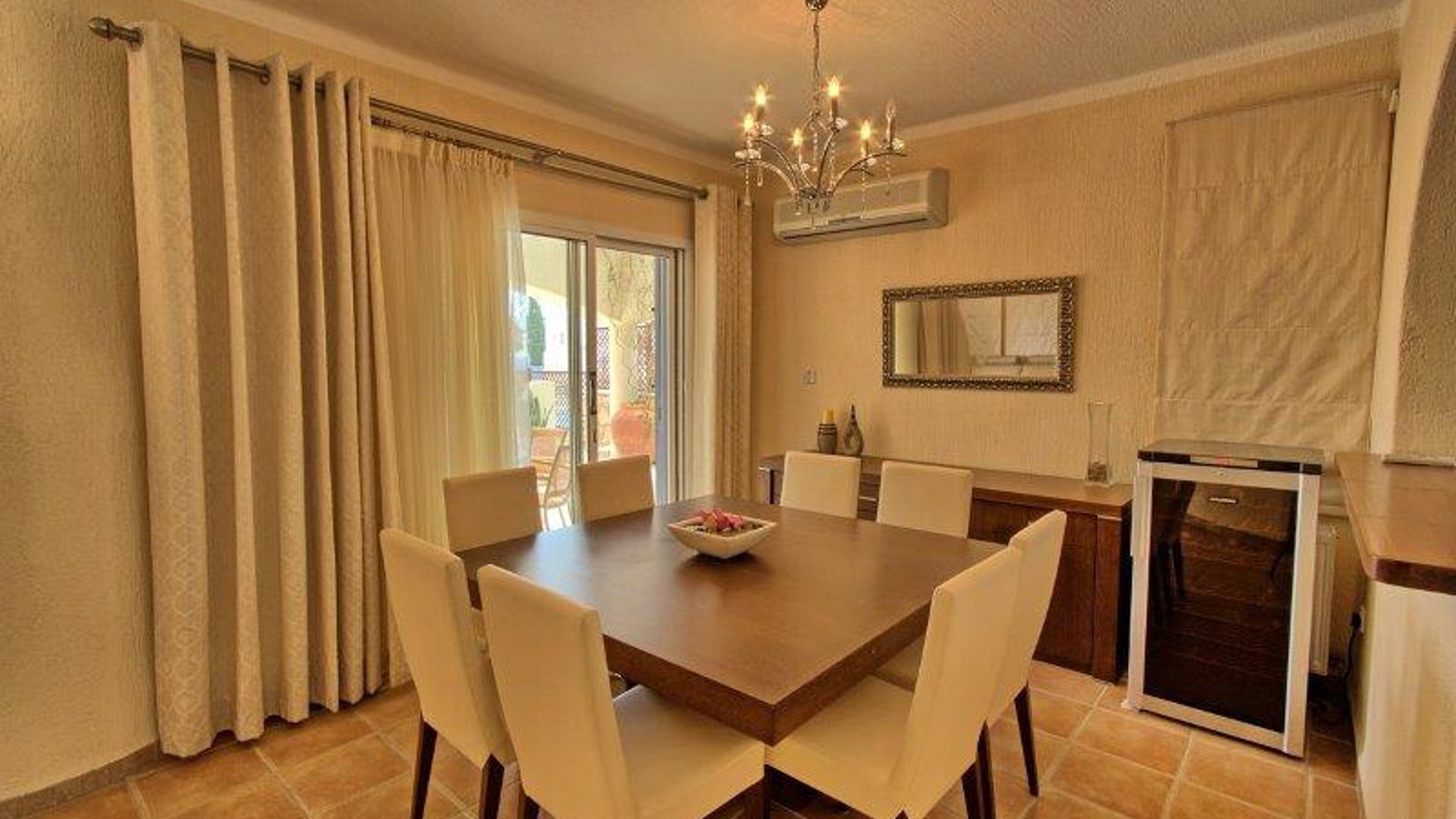 4 bedrooms Villa in Chloraka, Paphos, Cyprus No. 26108