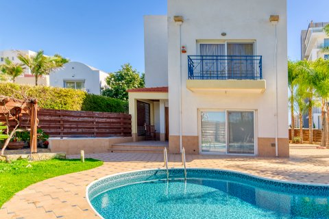 3 bedrooms Villa in Agios Tychonas, Limassol, Cyprus No. 30815