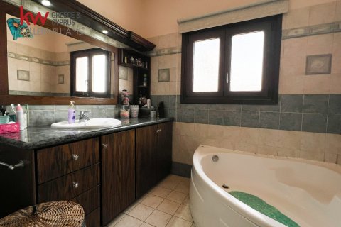 4 bedrooms Villa in Kiti, Larnaka,  No. 40233 15