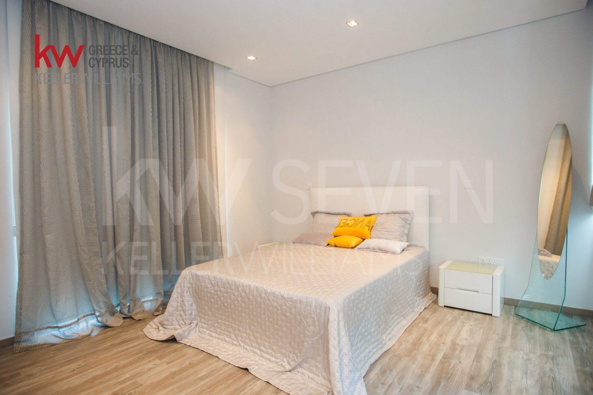 4 bedrooms Villa in Agios Tychonas, Limassol, Cyprus No. 40228
