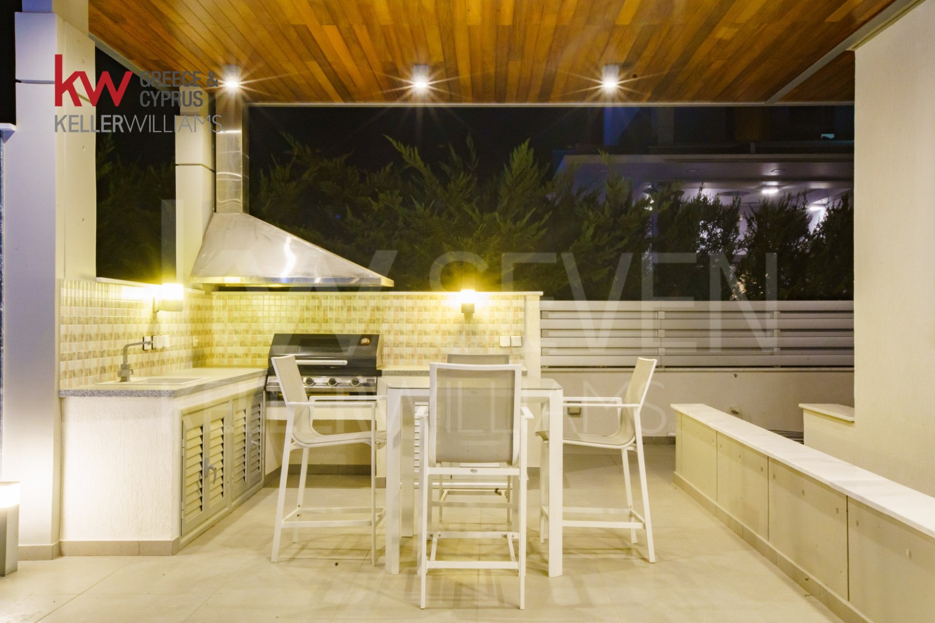 4 bedrooms Villa in Agios Tychonas, Limassol, Cyprus No. 40228