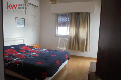 3 bedrooms Apartment in Limassol,  No. 40230 3