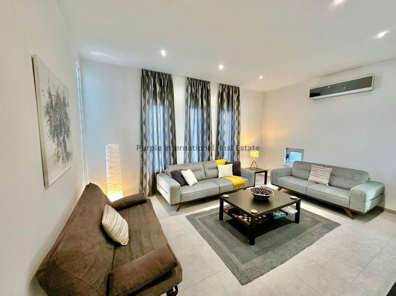 5 bedrooms Villa in Aradippou, Larnaka, Cyprus No. 35180