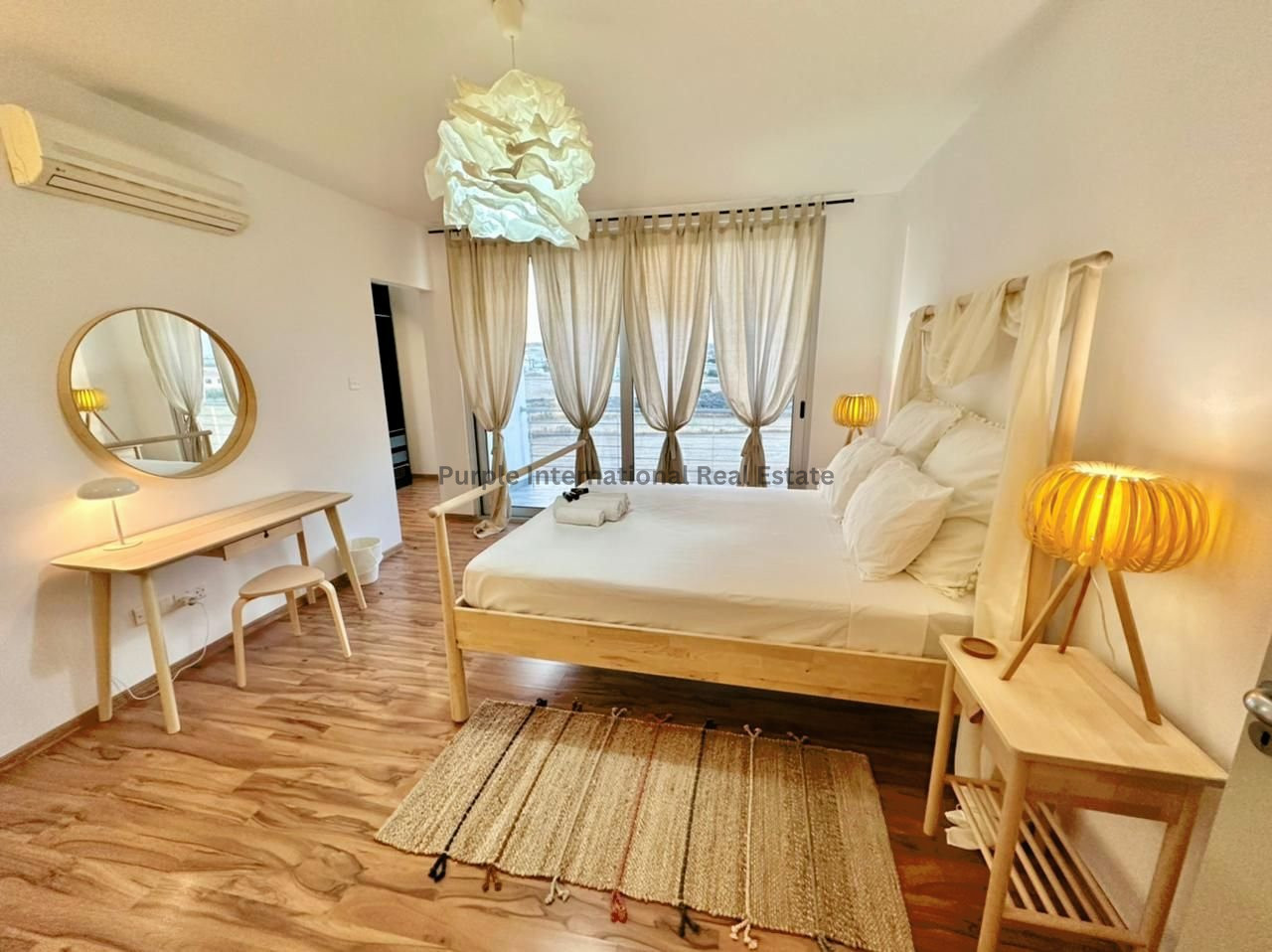5 bedrooms Villa in Aradippou, Larnaka, Cyprus No. 35180