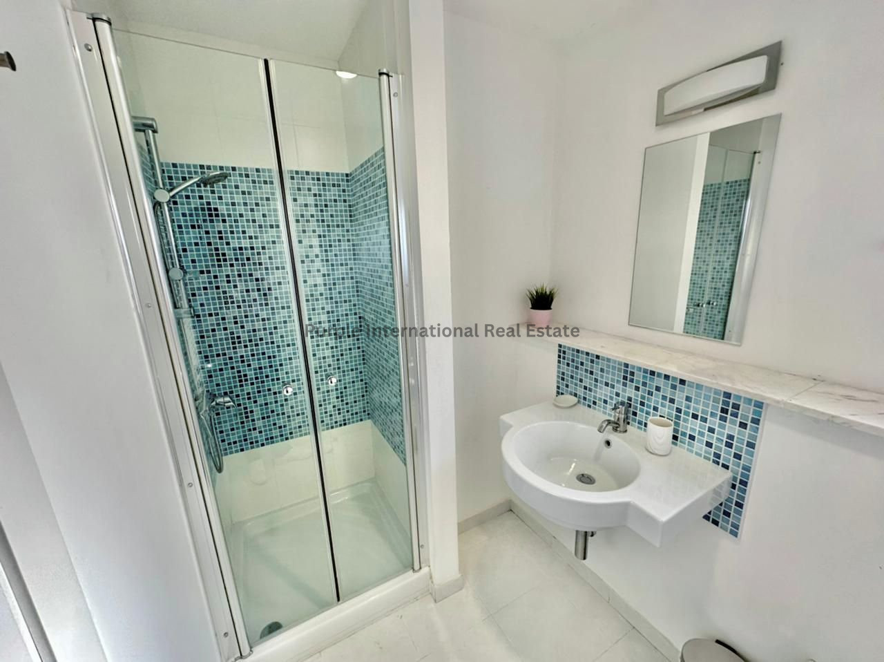 5 bedrooms Villa in Aradippou, Larnaka, Cyprus No. 35180