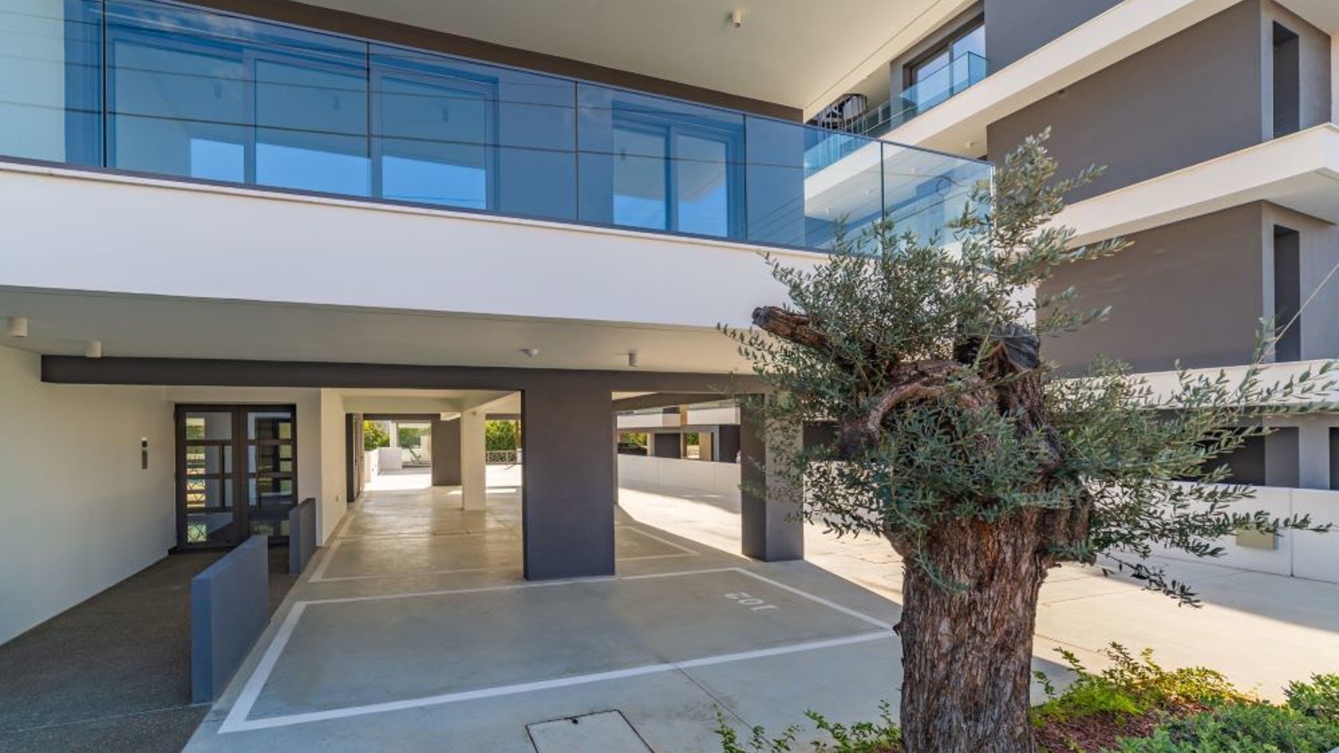 4 bedrooms Apartment in Papas, Limassol, Cyprus No. 30839