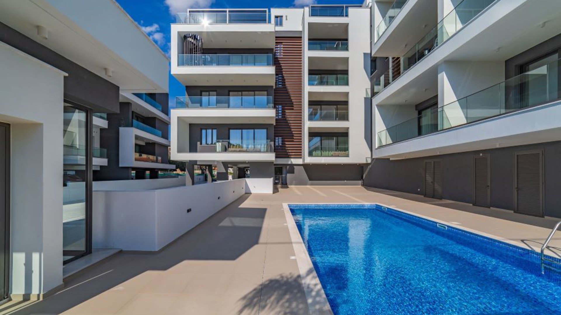 4 bedrooms Apartment in Papas, Limassol, Cyprus No. 30839
