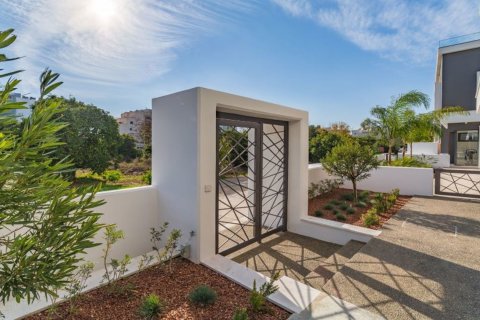 4 bedrooms Apartment in Papas, Limassol, Cyprus No. 30839