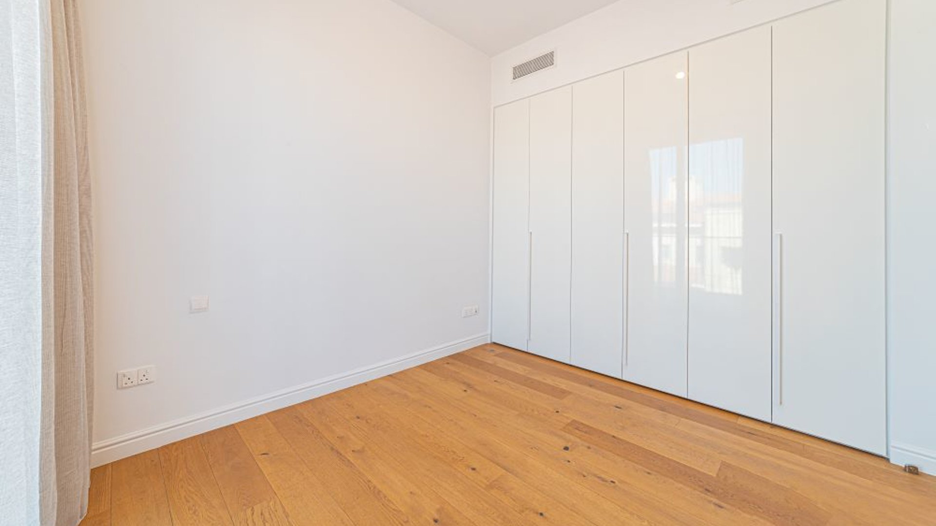 4 bedrooms Apartment in Papas, Limassol, Cyprus No. 30839
