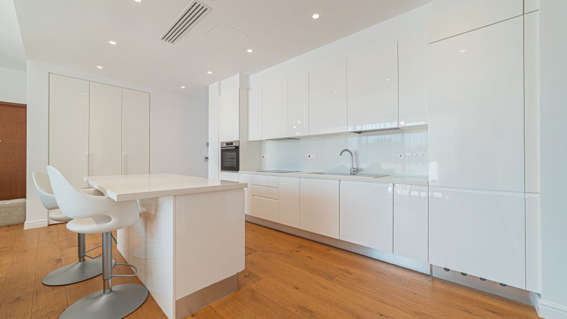 4 bedrooms Apartment in Papas, Limassol, Cyprus No. 30839