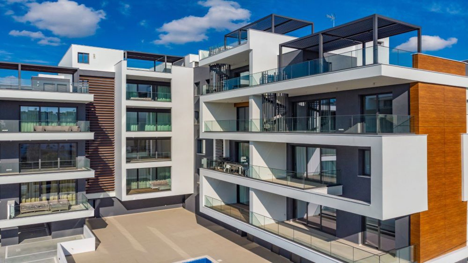 4 bedrooms Apartment in Papas, Limassol, Cyprus No. 30839