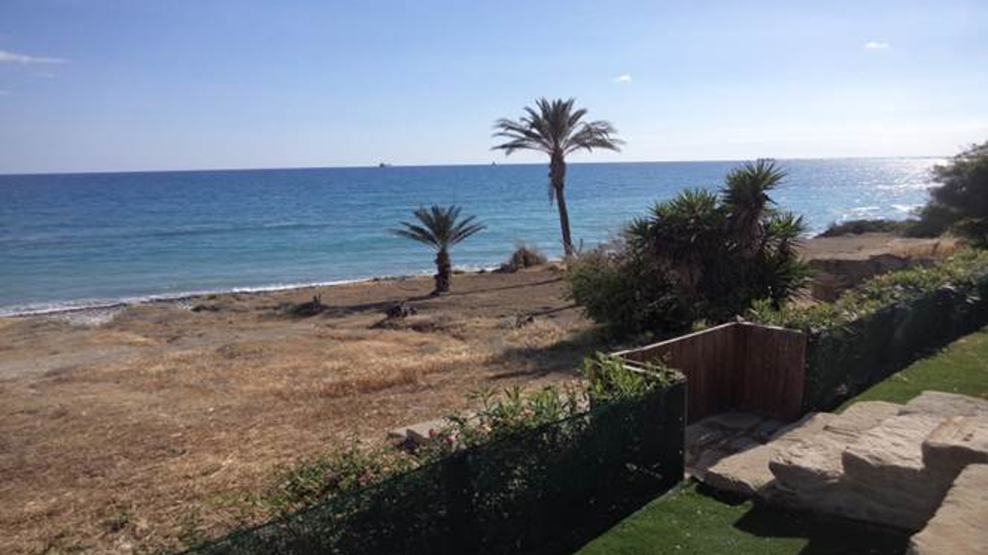 4 bedrooms Villa in Zygi, Larnaka, Cyprus No. 25663