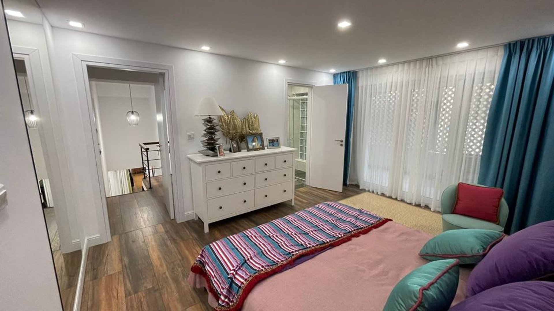 4 bedrooms Apartment in Limassol, Cyprus No. 25668