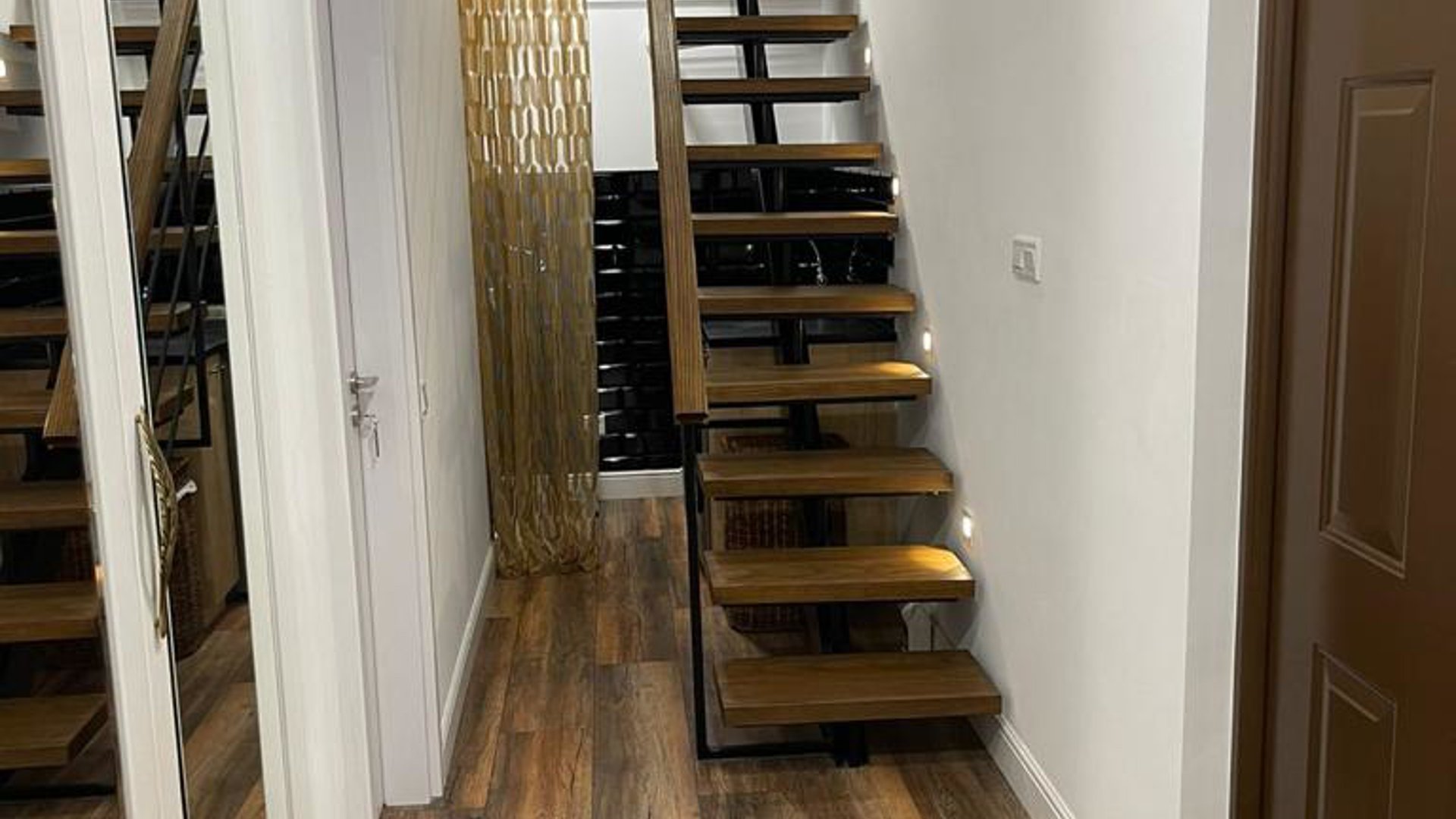 4 bedrooms Apartment in Limassol, Cyprus No. 25668