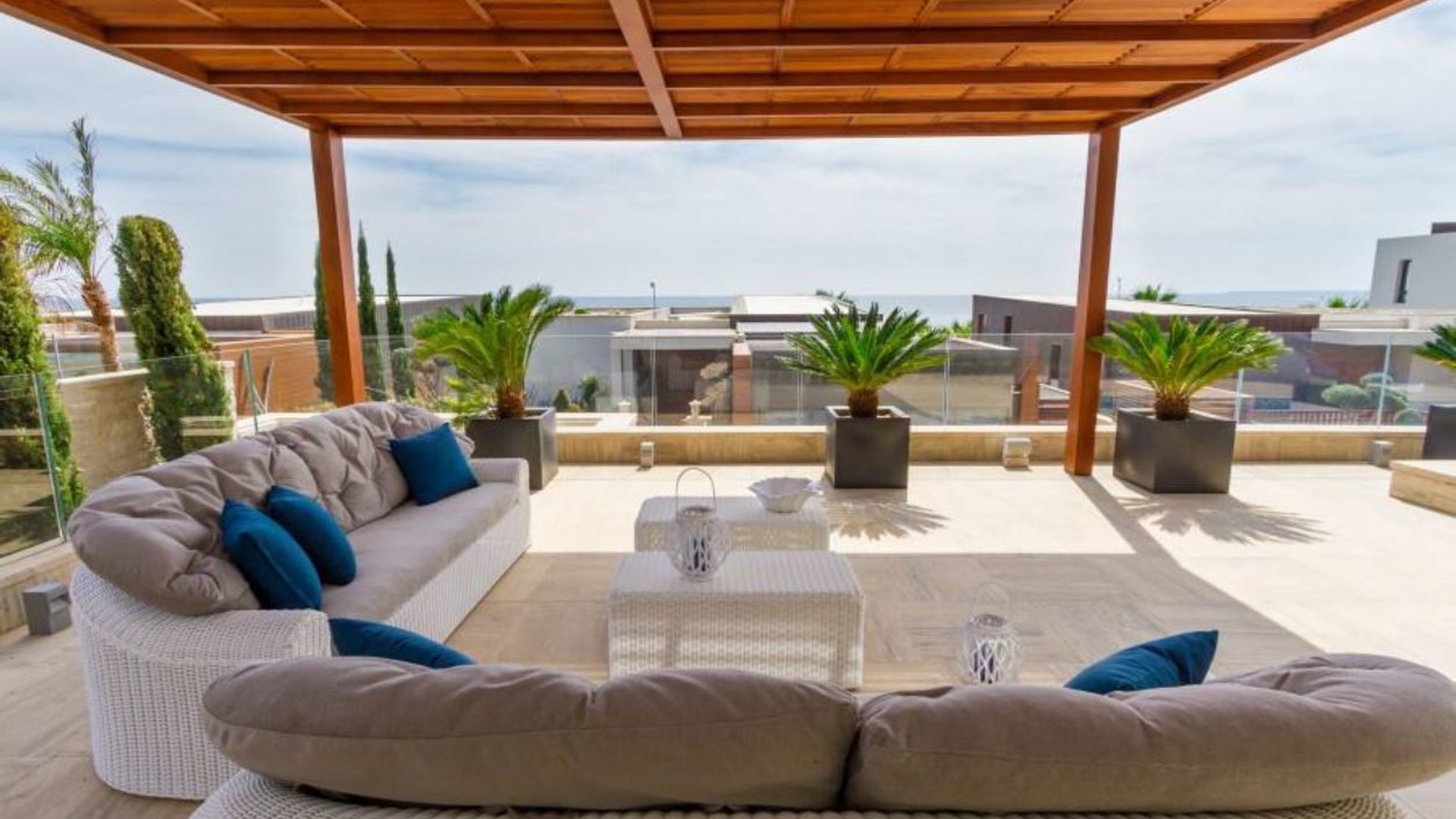 4 bedrooms Villa in Limassol, Cyprus No. 25665