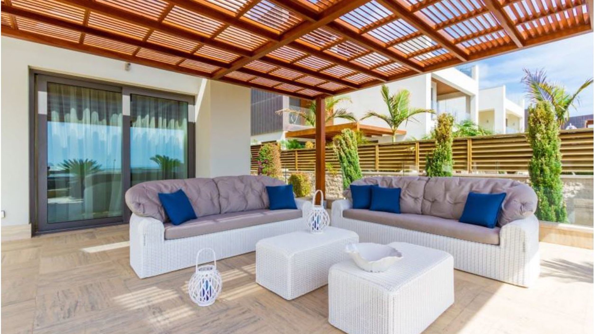 4 bedrooms Villa in Limassol, Cyprus No. 25665