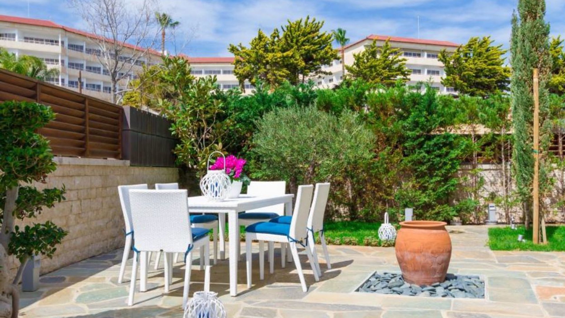 4 bedrooms Villa in Limassol, Cyprus No. 25665