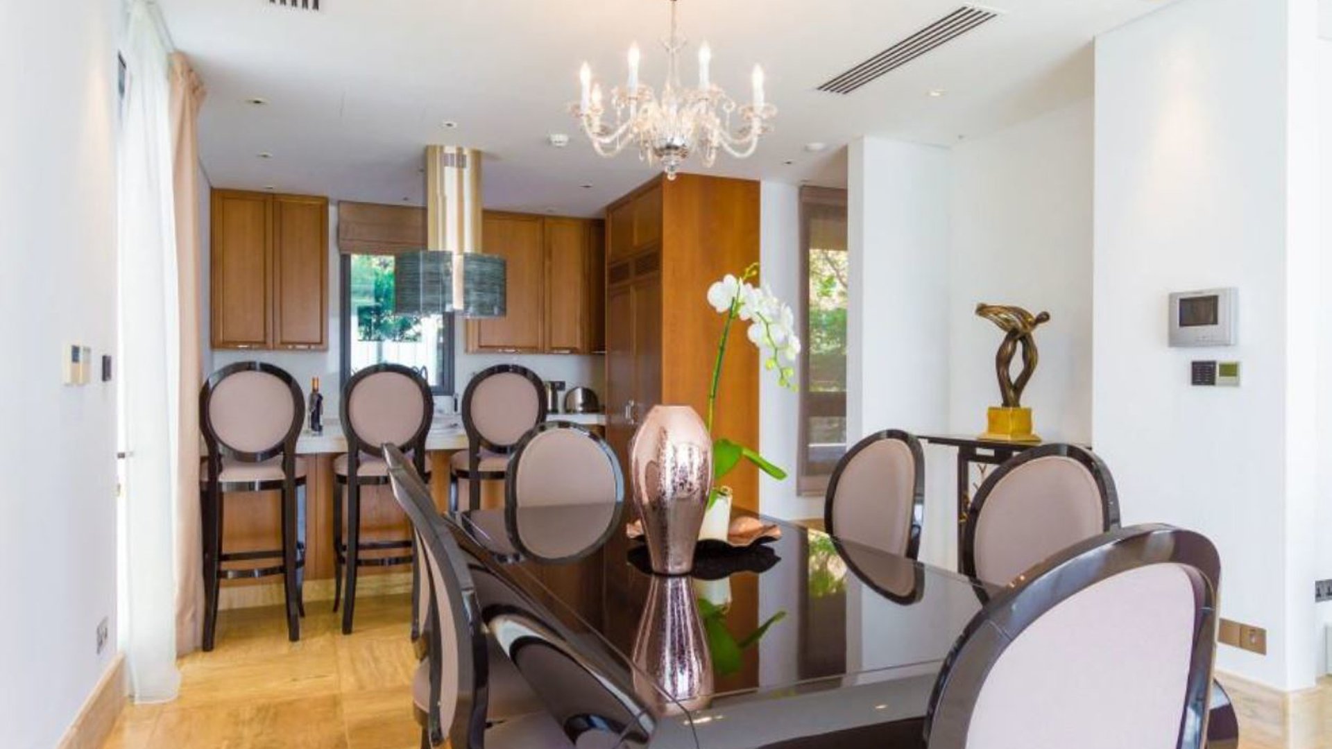 4 bedrooms Villa in Limassol, Cyprus No. 25665
