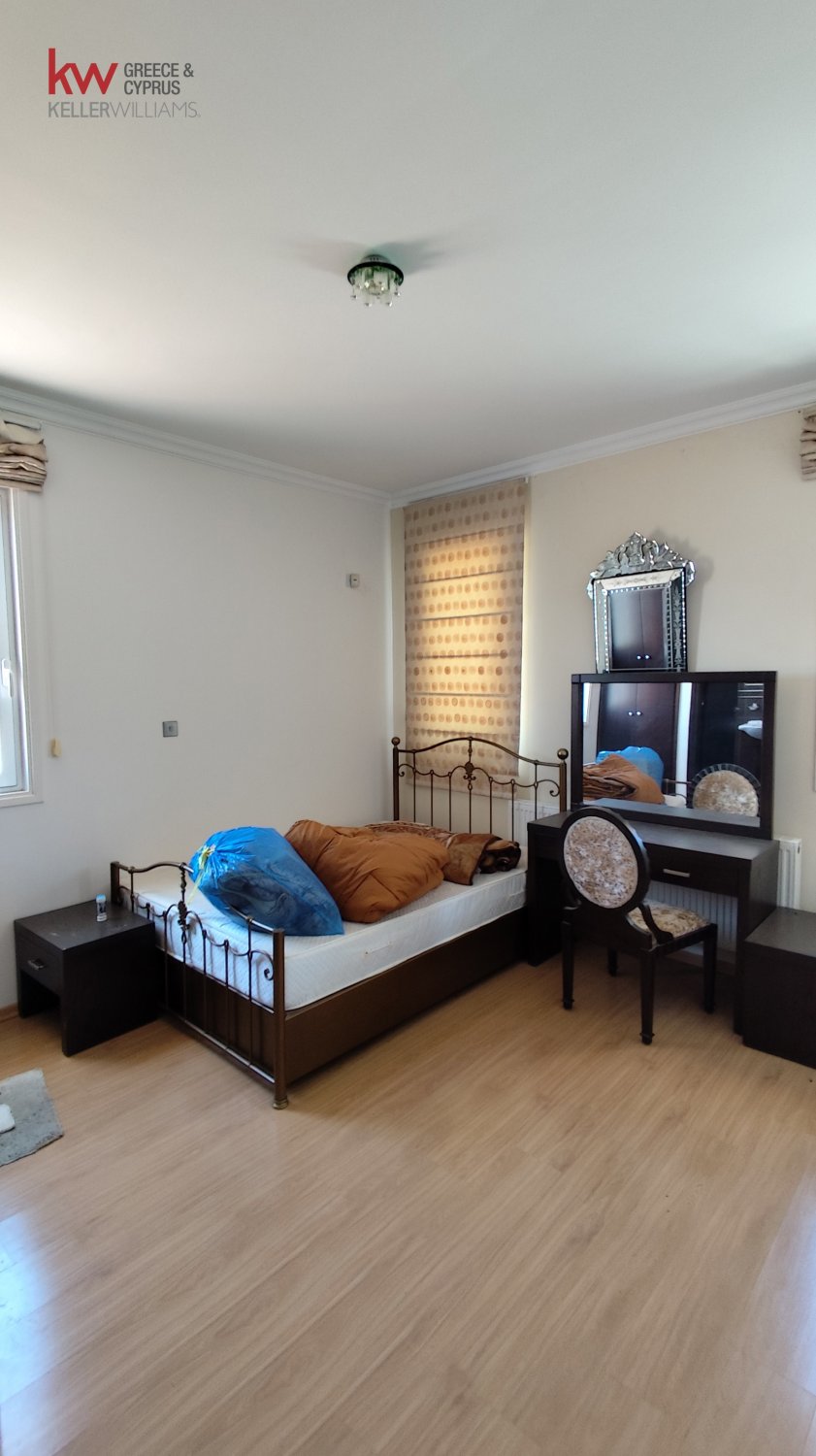 4 bedrooms Townhouse in Lympia, Nicosia, Cyprus No. 40402