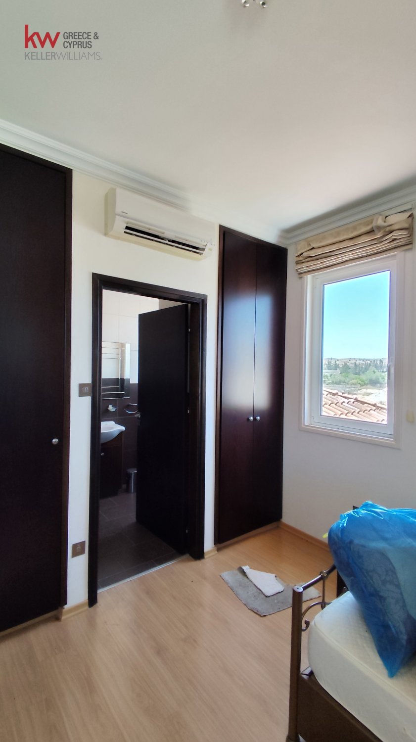 4 bedrooms Townhouse in Lympia, Nicosia, Cyprus No. 40402