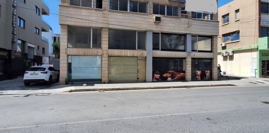 554m2 Bureau à Nicosia,  No. 40400