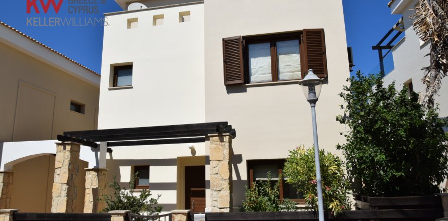 3 bedrooms Townhouse in Paralimni, Ammochostos,  No. 40401