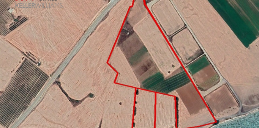 87264m2 Land in Softades, Larnaka, No. 40399