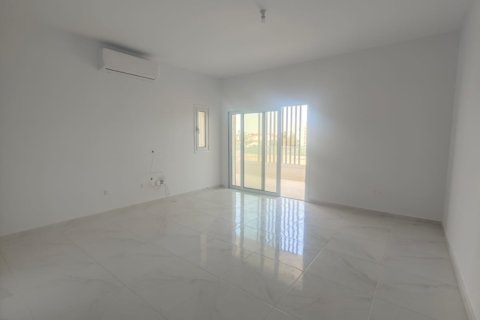 2 dormitorios Apartamento en Larnaka, No. 52285 4