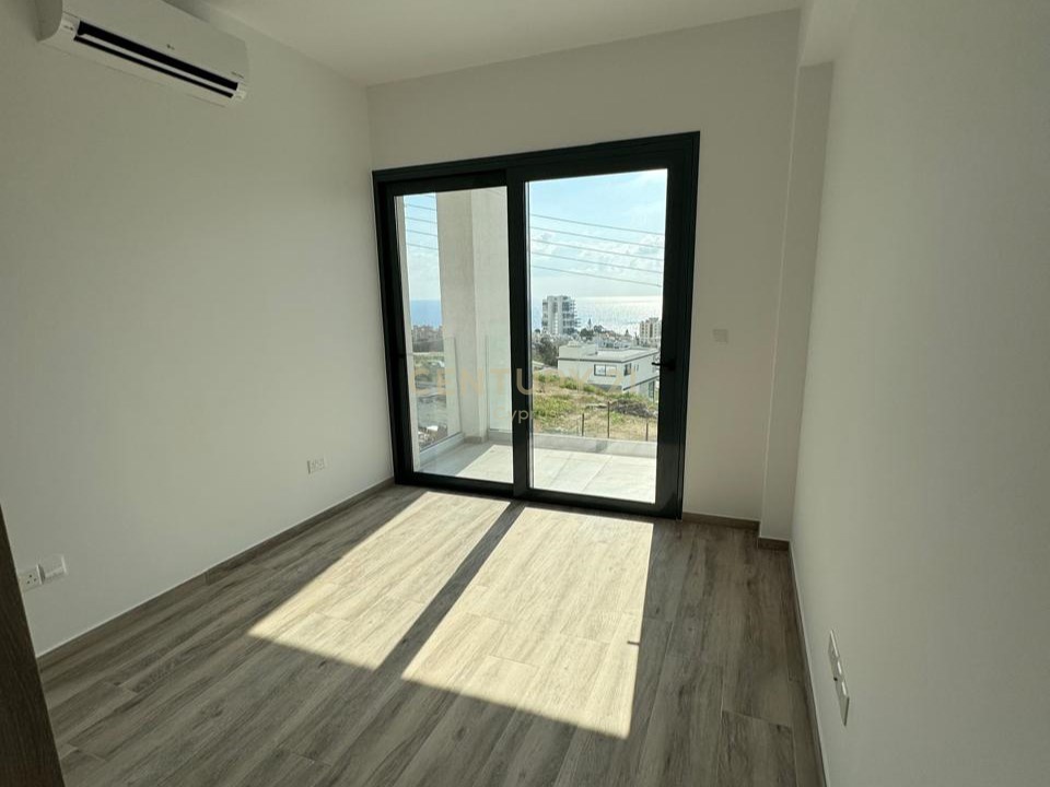 4 chambres Villa à Agios Tychonas, Limassol, Chypre No. 55305