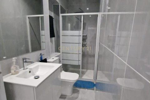 3 dormitorios Apartamento en Limassol,  No. 55304 2