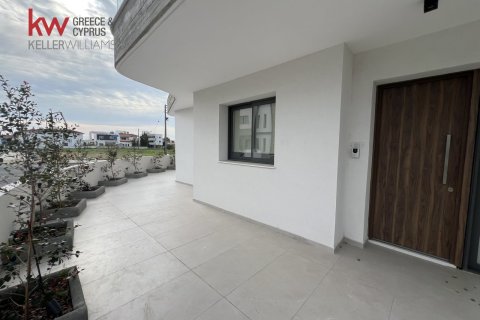 2 bedrooms Apartment in Livadia, Nicosia, No. 39813 3