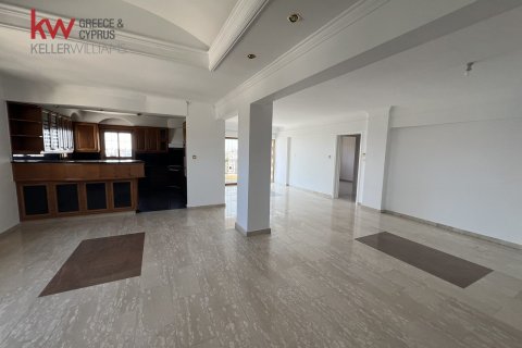 200m2 Office in Larnaca, Larnaka,  No. 39810