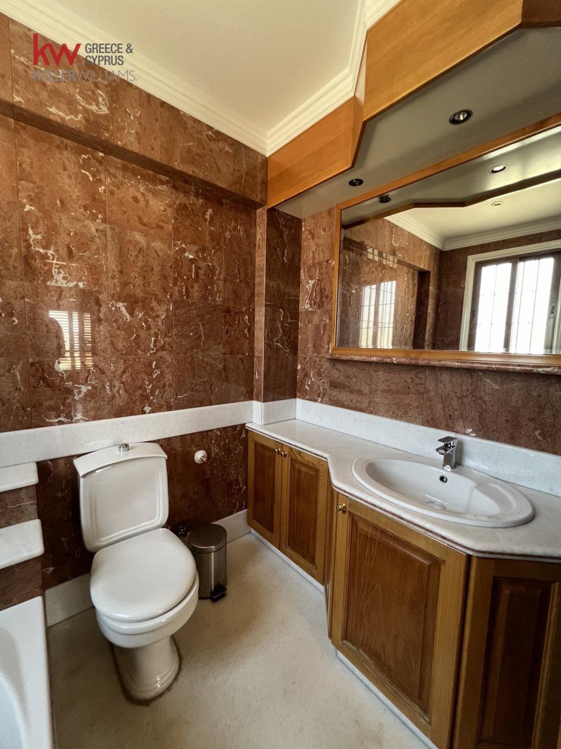 Офис 200м2 в Ларнака, Кипр № 39810