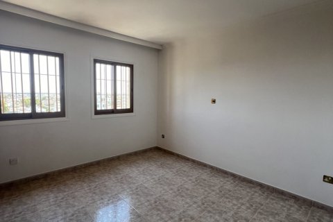 200m2 Office in Larnaca, Larnaka, No. 39810 9