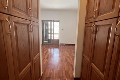 200m2 Office in Larnaca, Larnaka, No. 39810 24